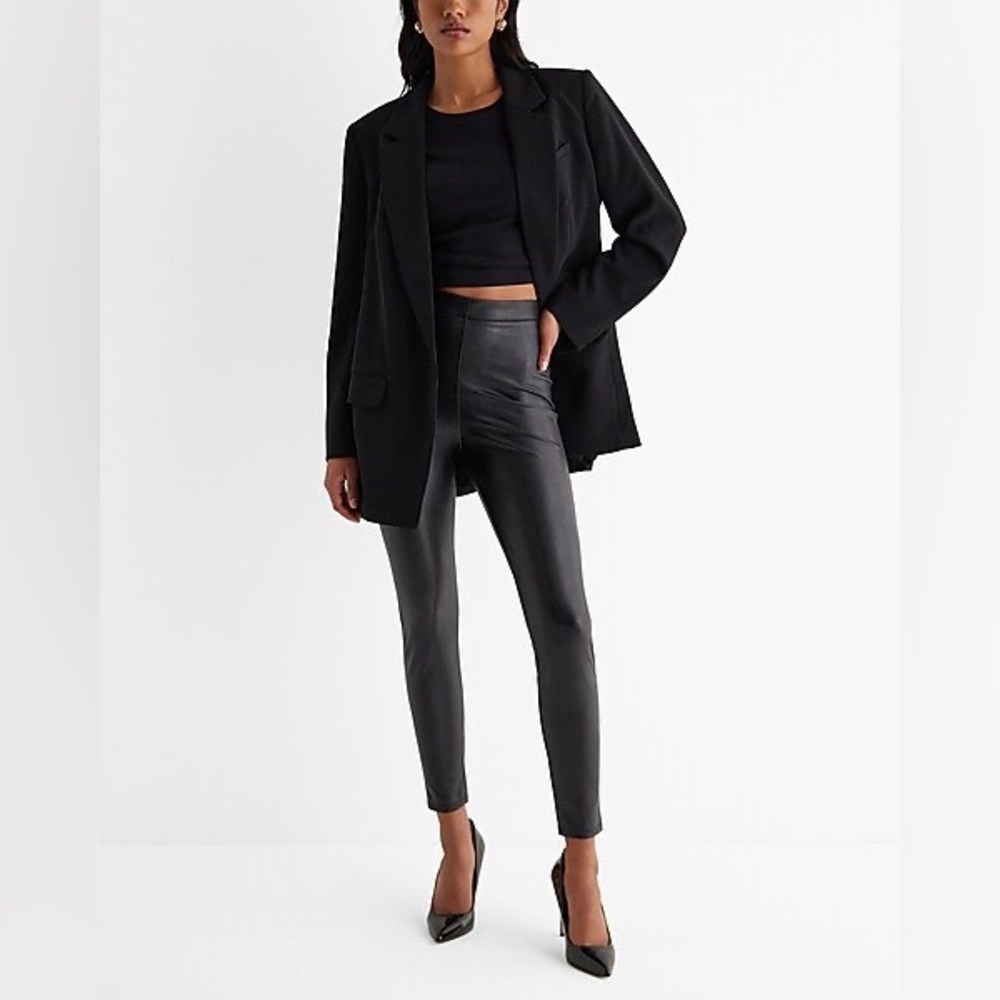 Express Super High Waisted Faux Leather Leggings in Pitch Black Size Small